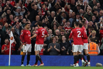 MU Kalahkan Brentford