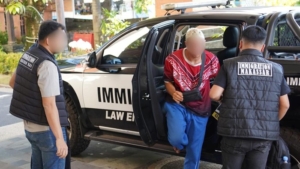 Viral Bule Ini Lompat dari Motor ke Laut, Sempat Kabur ke Malaysia Berujung Dideportasi