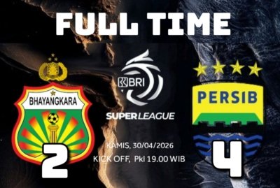 Persib Bandung Kembali Puncaki Klasemen Usai Menang Dramatis 2-4 Melawan Bhayangkara FC