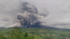 ERUPSI GUNUNG SEMERU