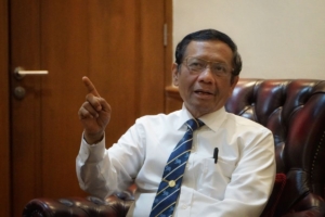 Tokoh Politik Memberikan Kritik Mahfud MD Terhadap Pemerintahan