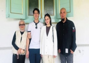 Kebersamaan Ahmad Dhani dengan El Rumi dan Syifa Hadju.