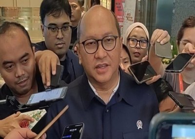 Bos Danantara buka suara soal kecelakaan antara kereta Argo Bromo Anggrek dan KRL di Bekasi.