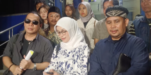 Menariknya, Ashanty secara pribadi telah menyatakan memaafkan perbuatan mantan karyawannya tersebut. Meski begitu, proses hukum tetap dilanjutkan sebagai bentuk tanggung jawab atas kerugian yang ditimbulkan. Kasus ini menjadi pengingat bahwa meskipun ada pemaafan secara personal, pelanggaran hukum tetap harus dipertanggungjawabkan sesuai aturan yang berlaku.