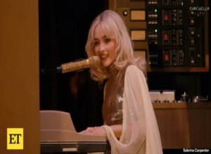Sabrina Carpenter di Coachella 2026.