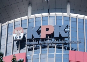 KPK terbitkan SP3 setelah Siman Bahar dilaporkan meninggal dunia di China.