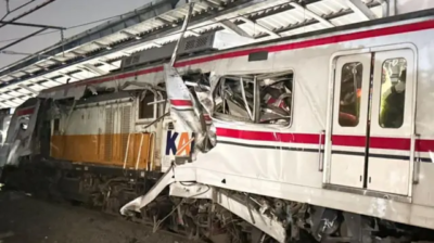 UPDATE Kecelakaan Kereta Bekasi Timur, 5 Tewas dan 71 Korban Dilarikan ke RS