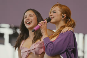 Olivia Rodrigo Debutkan Lagu Baru 'Drop Dead' di Panggung Coachella