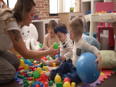Ilustrasi. Komisi VIII DPR minta seluruh daycare diaudit imbas kasus daycare Little Aresha (Freepik).