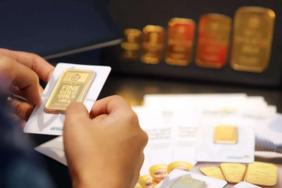 Investasi Cerdas: Strategi Borong Emas Antam di Tengah Fluktuasi Harga Libur Panjang