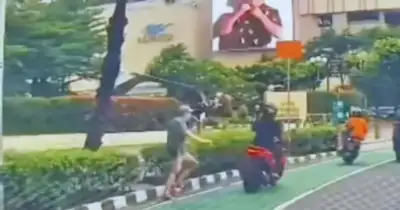 Viral Video Bule Dijambret Hingga Tersungkur Polisi Kejar Pelaku (istimewa)