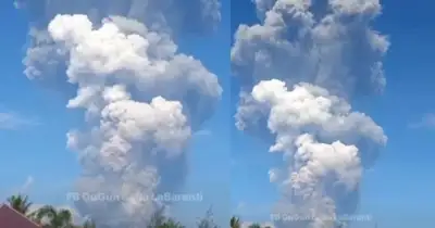 Gunung Dukono erupsi