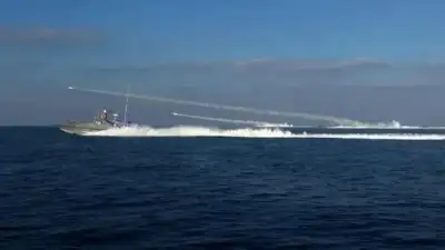 Kapal Militer AS di Selat Hormuz