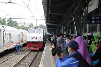 Lonjakan Penumpang KAI Libur Long Weekend Mei 2026