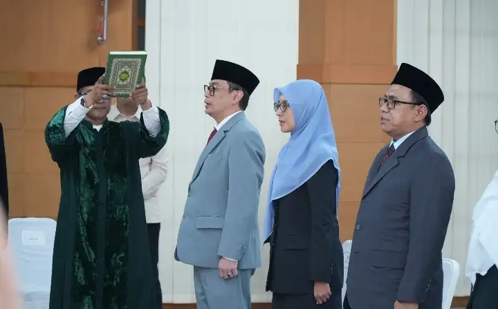 Wali Kota Cimahi Ngatiyana Resmi Lantik Pejabat Administrator, Pengawas, Fungsional, dan Kepala UPTD Puskesmas 1