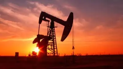 Analisis Turun nya Harga Minyak Dunia