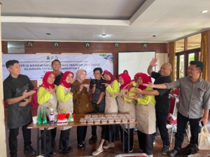Gelar Pelatihan Tata Boga dan Las Listrik, Ineu Purwadewi Sebut Upaya Bersama Atasi Pengangguran 15