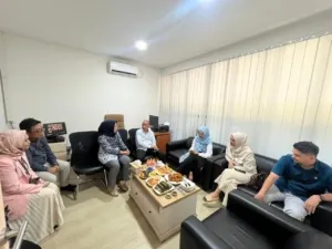 Nia Purnakania Dorong Peningkatan Layanan BJB Unpad Jatinangor demi Kemudahan Transaksi Keuangan 12