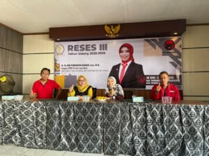 Dalam Rangka Bulan Bung Karno, Ineu Purwadewi Gelar Pemeriksaan Kesehatan Gratis di Tanjungmedar 15