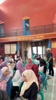 Serap Aspirasi Warga Cipongkor, Tuti Turimayanti Soroti Persoalan Sampah dan Penerangan Jalan 2