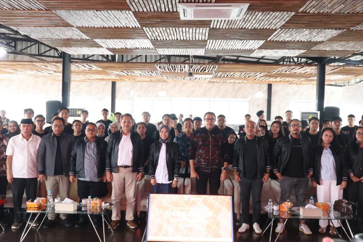 Ineu Purwadewi Dorong Generasi Muda Perkuat Ideologi dan Literasi Politik 2 Ineu Purwadewi Dorong Generasi Muda Perkuat Ideologi dan Literasi Politik 2