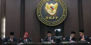 DKPP periksa Parsadaan Harahap terkait helikopter
