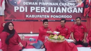 Siswandi Pimpin Doa PDIP Ponorogo untuk Warisan Bung Karno