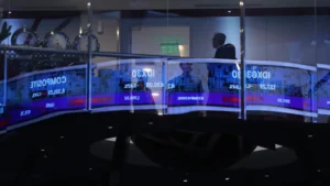 IHSG turun ke 5.666,88 30 menit setelah pembukaan