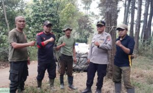 Perhutani KPH Bandung Utara Lakukan Pengawalan Angkutan Getah Pinus