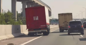Viral Truk Ugal-ugalan di Tol Jagorawi, Polisi Buru Sopir dan Siapkan Sanksi Tilang