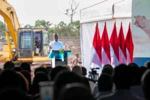 Bahlil janji prioritaskan tenaga lokal di LNG Masela 12.000