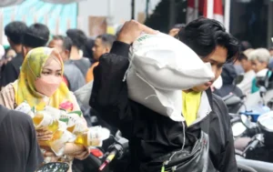 Perum Bulog siapkan Beras Kita untuk redam harga Rp16.000/kg