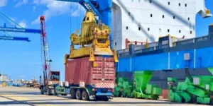 Pelindo catat laba H1 2026 Rp2,57 triliun, naik 60,44%.