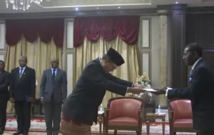 Dubes RI Agung Sumirat Menyerahkan Kredensial di Malabo