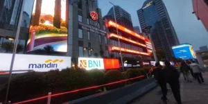IHSG Menguat ke 6.041, Rupiah Ditutup Rp18.068 per Dolar AS