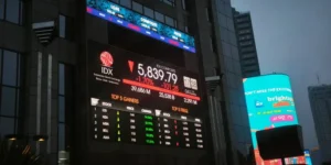 IHSG Ditutup di 6.315, Rupiah Melemah ke Rp17.936