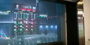 IHSG naik 4,24% ke 6.175, kapitalisasi naik Rp409 T