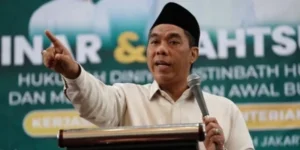 Wakil Ketua Umum PBNU KH Zulfa Mustofa mengajak ulama menghidupkan tradisi menulis kitab