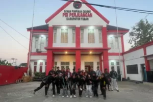 Ketua DPC PDI Perjuangan Tuban Ony Setyawan menjadikan kantor asrama atlet pencak silat