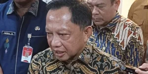 Mendagri bungkam soal dampak ekonomi sekolah sepi