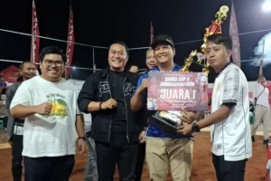 Supratman Ketua DPC PDI Perjuangan Lumajang sebut Voli Kades Cup dorong nilai kebangsaan
