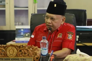 Ketua PAC PDI-P Kec. Bubutan Tri Didik Adiono sebut regenerasi ranting Surabaya bottom-up