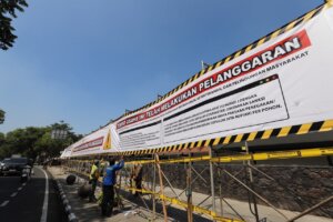Pemerintah Kota Bandung mulai mematangkan rencana pemulihan kawasan setelah sejumlah pohon di Jalan L.L.R.E. Martadinata atau Jalan Riau ditebang