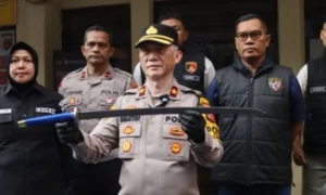 Kasus penganiayaan disertai pengeroyokan terjadi di kawasan Jalan Sukamanah, Kelurahan Sukapura, Kecamatan Kiaracondong, Kota Bandung, pada Minggu dini hari, 2 Agustus 2026.