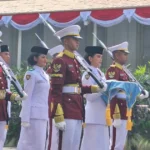 Celina Menangis Saat Terima Baki dari Prabowo Subianto 1