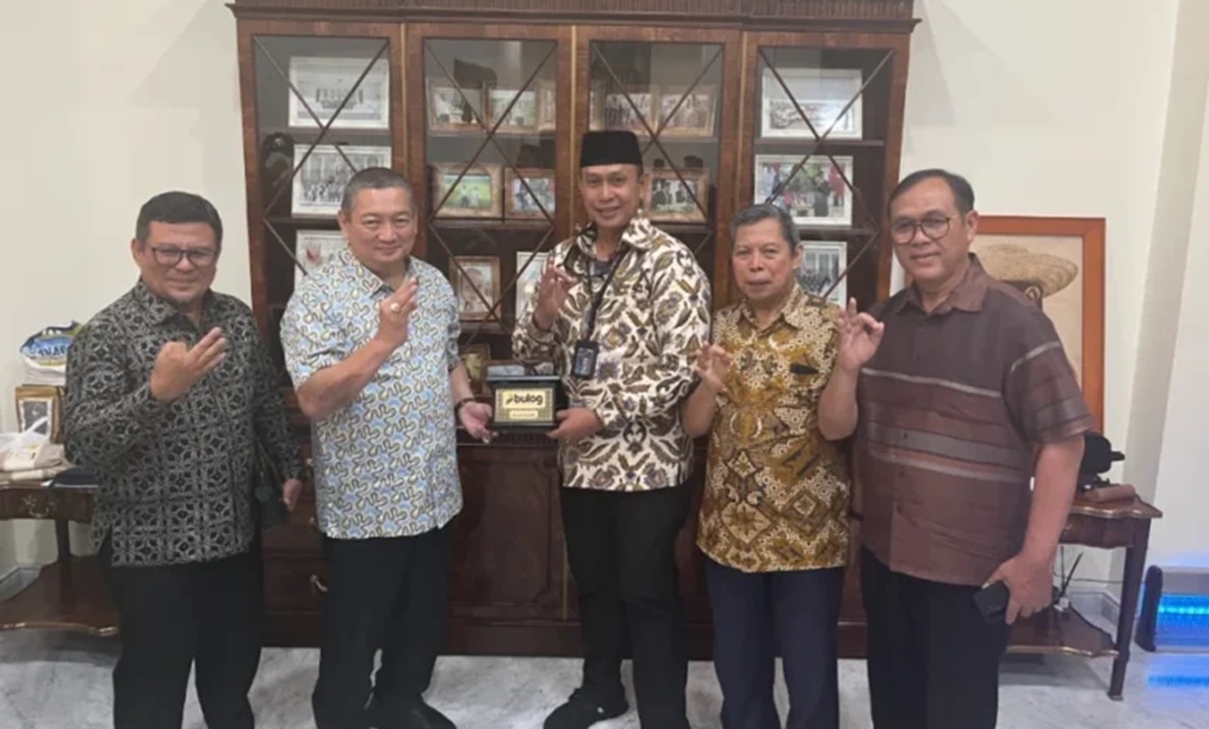 Mentan Amran: Indonesia Ekspor Beras ke Sarawak 200 Ribu Ton 1 Mentan Amran: Indonesia Ekspor Beras ke Sarawak 200 Ribu Ton 1