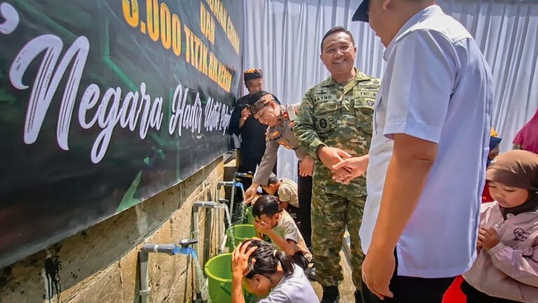 Dandim 0609 Cimahi Hadiri Peresmian Titik Air Bersih Di Desa Kertawangi, Kabupaten Bandung Barat