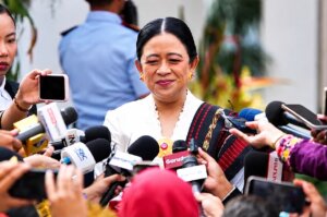 Hadiri Upacara di Istana Pakai Tenun NTT, Puan Tekankan Soal Tegaknya Keadilan dan Persatuan Bangsa di HUT ke-81 RI 1