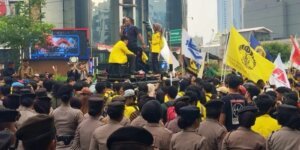Pekerja Media Tunawisma Ruwanto Ikut Aksi BEM UI Soroti Represi Terhadap Kebebasan Berpendapat 5