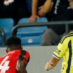 prediksi skor Fenerbahce vs Lyon